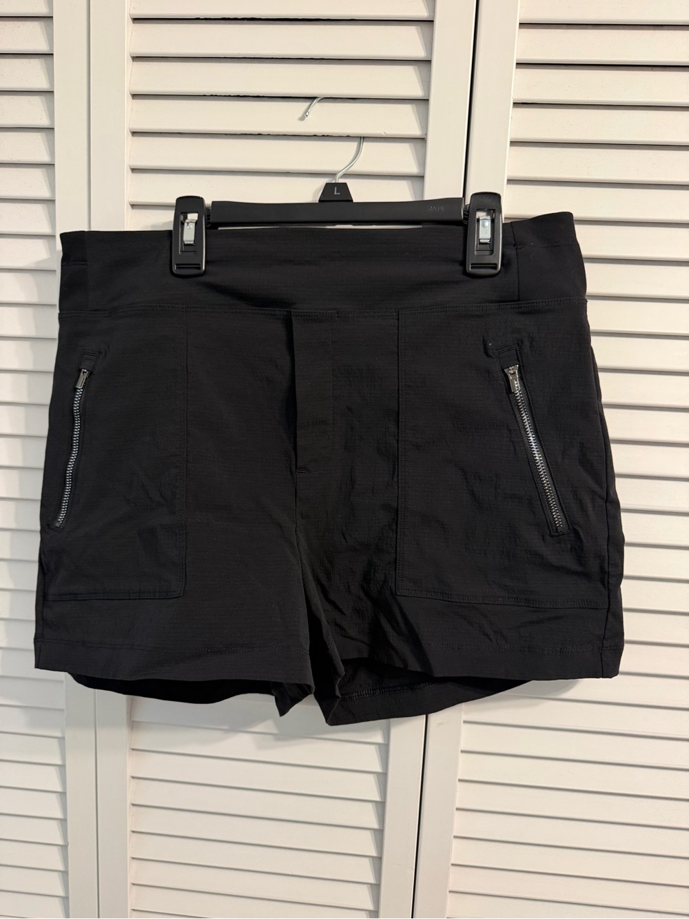 ATHLETA TREKKI SHORT BLACK SIZE 10 - Picture 3 of 5
